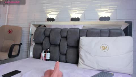  JADE  online show from February 2026 07:26:02 PM