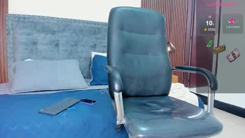 Snapshot of jade_scarllet chatting on February 2026 01:23:01 PM karlla scarlet online show from February 2026 01:23:01 PM