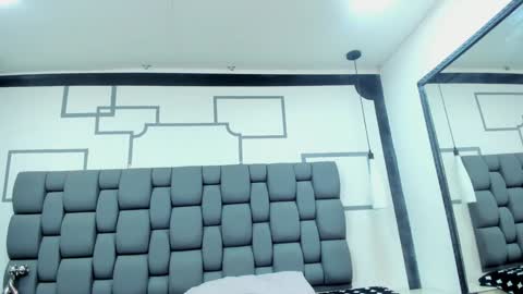 Jade  online show from December 2024 11:17:01 AM