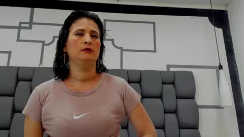 Jade  online show from December 2024 11:04:02 AM