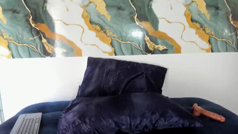 jade_stone12 online show from May 2026 07:30:01 PM