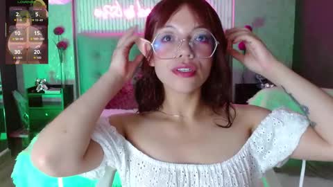 JADE online show from November 2025 08:52:02 PM