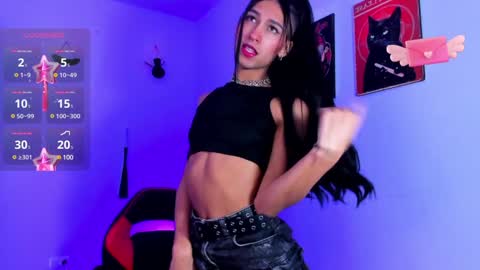 Snapshot of jadebenett chatting on December 2024 02:43:02 AM Jade Benett online show from December 2024 02:43:02 AM
