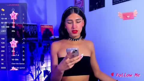 Snapshot of jadebenett chatting on February 2025 12:20:01 PM Jade Benett online show from February 2025 12:20:01 PM