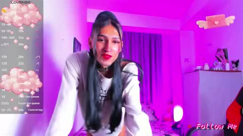 Snapshot of jadebenett chatting on October 2025 02:47:02 AM Jade Benett online show from October 2025 02:47:02 AM