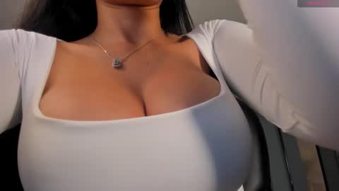 JADE EVANS online show from November 2025 12:40:02 PM