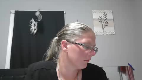 JadeLuv online show from November 2025 01:39:01 AM