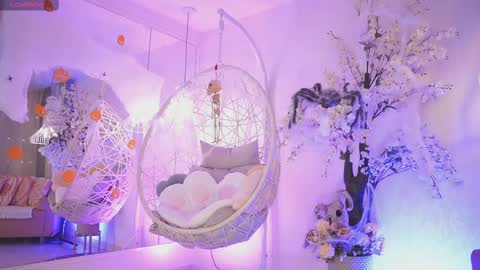 Jade Summer online show from October 2025 11:30:02 AM