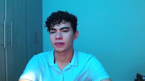 javi15  online show from November 2025 09:03:02 PM