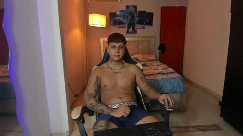 Snapshot of jake_pons chatting on January 2025 05:05:02 AM Jake Pons online show from January 2025 05:05:02 AM