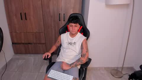 Snapshot of jake_pons chatting on November 2025 11:23:02 AM Jake Pons online show from November 2025 11:23:02 AM