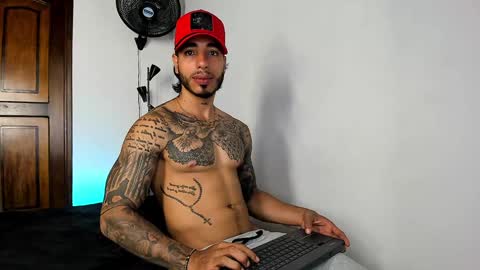 Snapshot of jakee_brown chatting on January 2025 12:20:02 AM Santiago online show from January 2025 12:20:02 AM