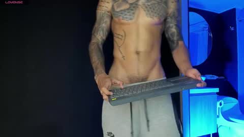 Snapshot of jakee_brown chatting on March 2025 03:51:01 AM Santiago online show from March 2025 03:51:01 AM