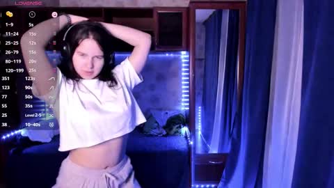 Lisa online show from November 2025 04:39:01 PM