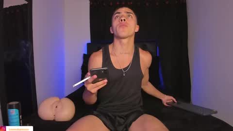 LeonardoInsta LeonardoperezcoPvt open online show from March 2025 02:08:02 AM