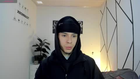 james_adamss_ online show from December 2025 12:25:02 PM