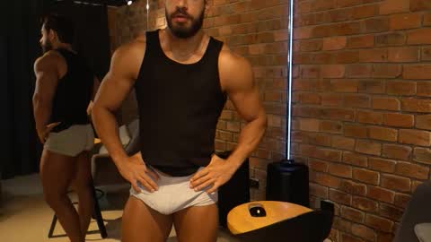 James Axel online show from October 2025 02:35:02 PM