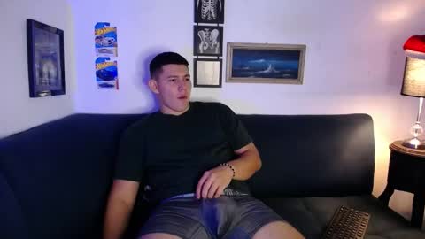 james_cr online show from December 2025 01:04:02 AM