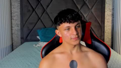 Snapshot of jamesgolden_ chatting on March 2025 03:29:02 PM jamesgolden_ online show from March 2025 03:29:02 PM