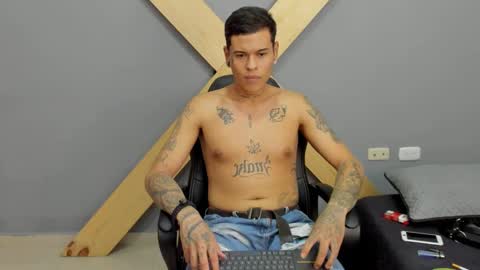 Snapshot of jamesinked_ chatting on December 2024 06:49:01 PM Jamesinked online show from December 2024 06:49:01 PM