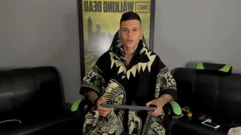 Snapshot of jamesinked_ chatting on December 2024 01:58:01 AM Jamesinked online show from December 2024 01:58:01 AM