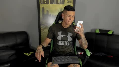 Snapshot of jamesinked_ chatting on December 2024 12:42:02 AM Jamesinked online show from December 2024 12:42:02 AM