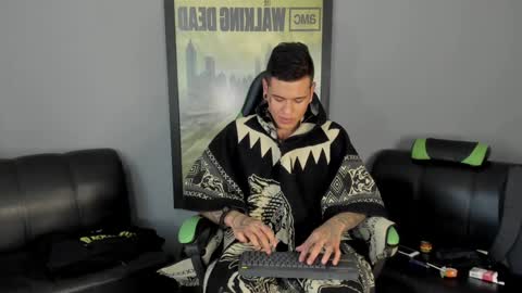 Snapshot of jamesinked_ chatting on December 2024 07:21:02 PM Jamesinked online show from December 2024 07:21:02 PM