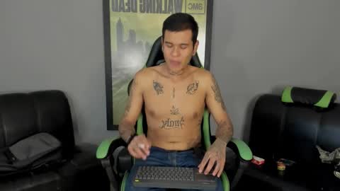 Snapshot of jamesinked_ chatting on February 2025 05:18:01 PM Jamesinked online show from February 2025 05:18:01 PM