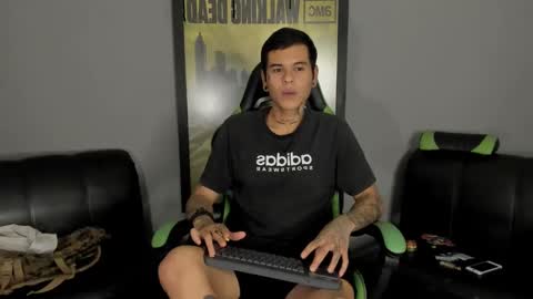 Snapshot of jamesinked_ chatting on March 2025 05:32:01 AM Jamesinked online show from March 2025 05:32:01 AM