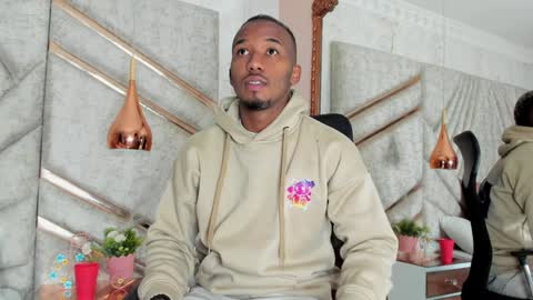 Snapshot of jamesparck chatting on December 2024 12:13:02 PM James online show from December 2024 12:13:02 PM