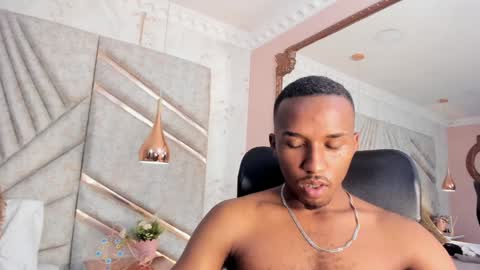 Snapshot of jamesparck chatting on January 2025 06:27:02 PM James online show from January 2025 06:27:02 PM