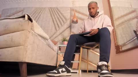 Snapshot of jamesparck chatting on February 2025 11:33:01 AM James online show from February 2025 11:33:01 AM