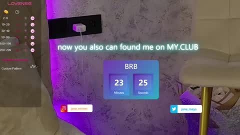 Snapshot of jane_meys chatting on January 2025 11:08:02 AM your kitty JANE roawww online show from January 2025 11:08:02 AM