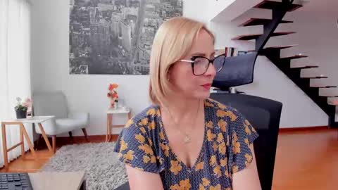 JANE TURNER MILF online show from September 2025 01:44:02 PM