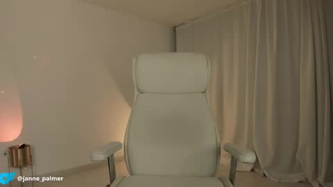 janne_palmer_ online show from October 2025 06:27:02 PM