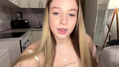 Janni online show from November 2025 08:41:02 PM