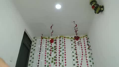 Monik online show from February 2025 10:07:01 AM