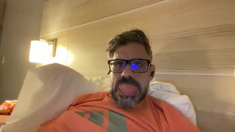 Snapshot of jareth_returns chatting on April 2026 01:00:01 AM jareth_returns online show from April 2026 01:00:01 AM