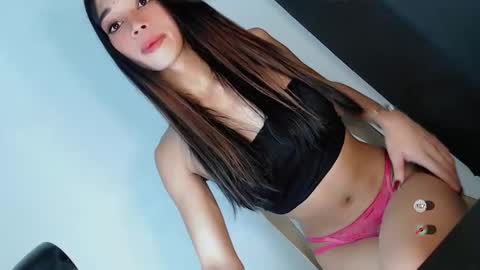 Snapshot of jasmine_on_live chatting on April 2026 05:56:01 AM CUTE JANNA online show from April 2026 05:56:01 AM