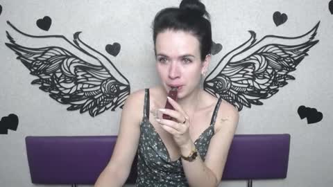 JasmineKouch online show from October 2025 05:11:02 PM