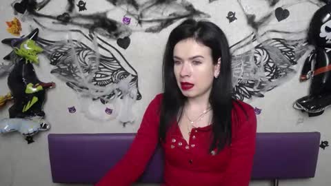 JasmineKouch online show from November 2025 06:41:01 PM