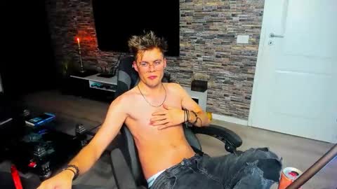 Snapshot of jason_marz chatting on November 2025 10:21:01 PM JasoN online show from November 2025 10:21:01 PM