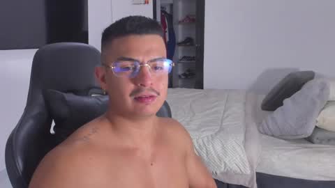Snapshot of jasperbrooksx chatting on January 2025 10:28:02 AM JBrooksXx online show from January 2025 10:28:02 AM