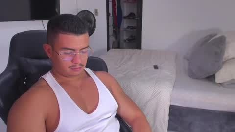 Snapshot of jasperbrooksx chatting on January 2025 07:03:01 PM JBrooksXx online show from January 2025 07:03:01 PM