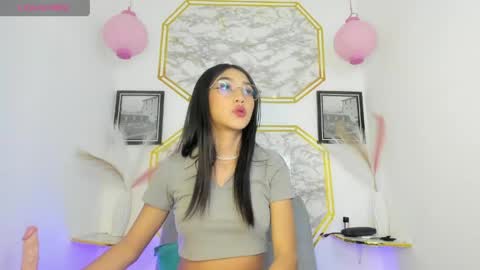 Snapshot of jaulyn_18 chatting on May 2026 12:23:01 PM Jaulyn online show from May 2026 12:23:01 PM