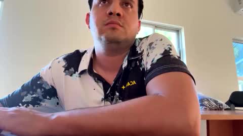 javier online show from November 2025 09:09:02 PM