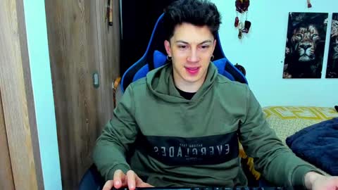 Javier online show from December 2024 03:51:01 AM