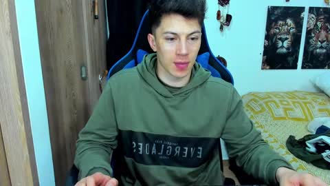 Javier online show from December 2024 03:22:02 AM