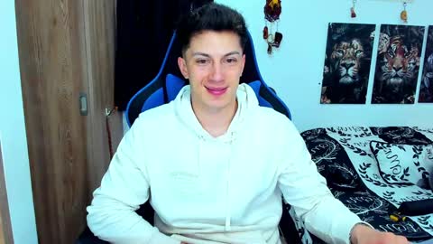 Javier online show from January 2025 07:56:01 PM