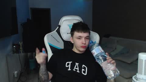Snapshot of jayce_icestone chatting on December 2024 08:15:01 PM Jayce online show from December 2024 08:15:01 PM